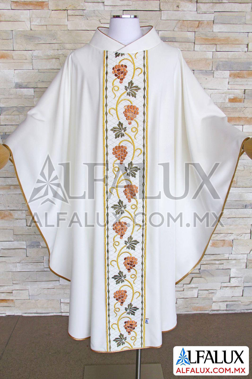 03 UVAS TIERRA Casulla Alfalux Central Bronce Blanco 201 (2)